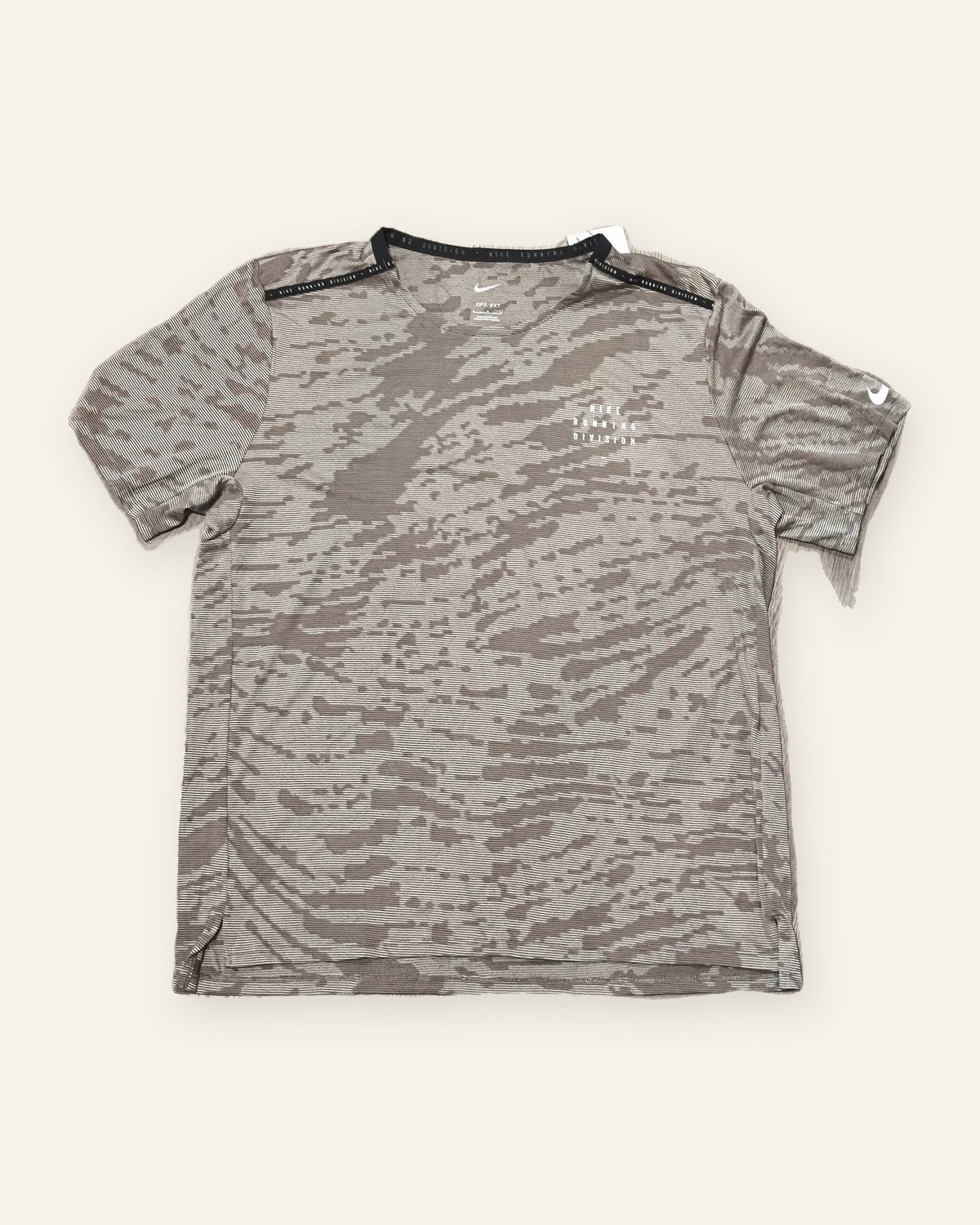 Nike Dri-FIT Run Division Short-Sleeve Running Top, Grey Print – front view