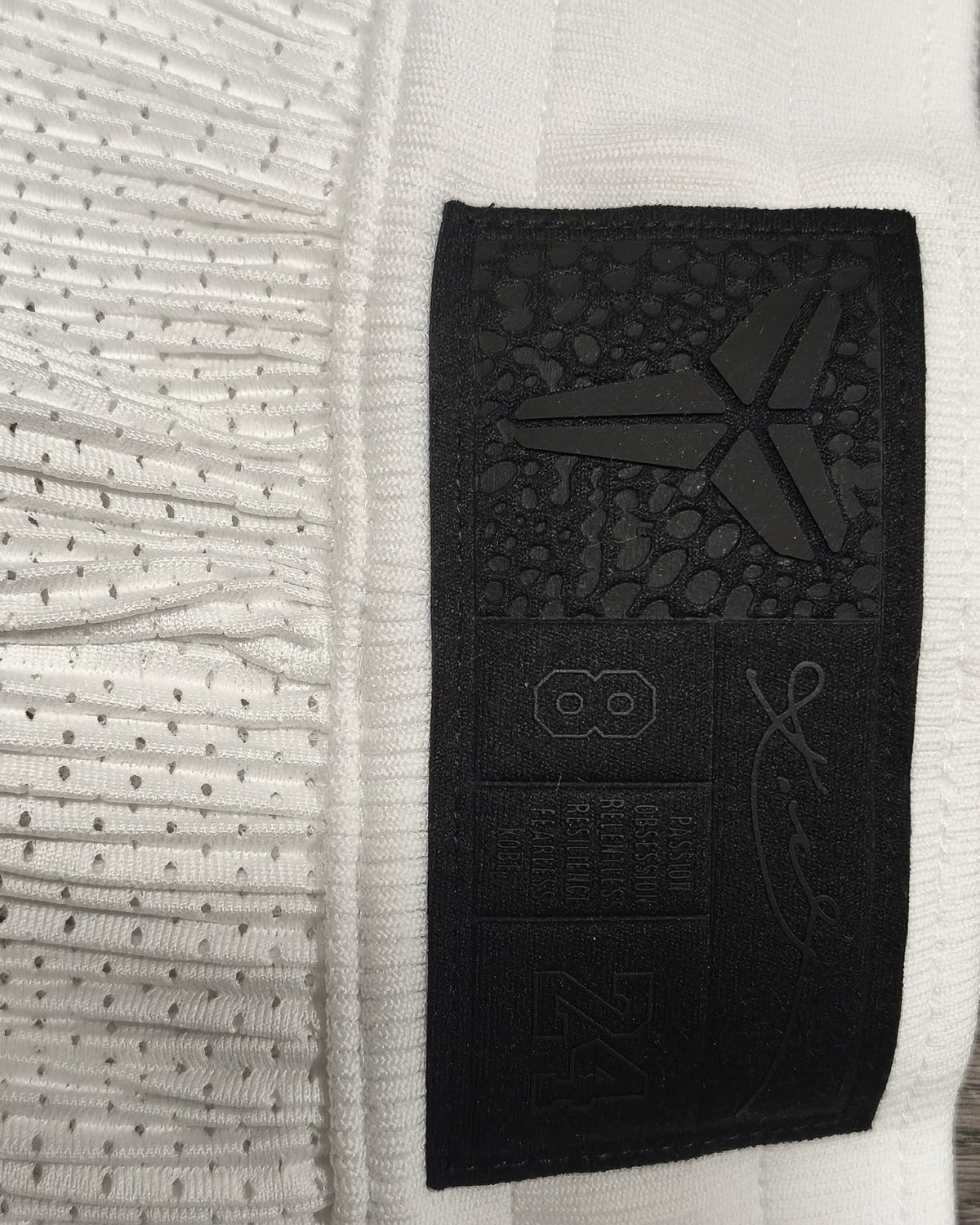 Nike Kobe Pleated Basketball Shorts, White/Black – detail