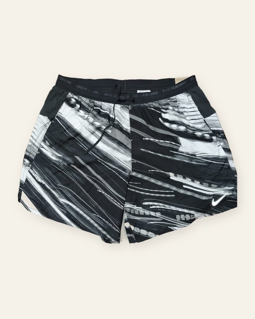 Nike Stride Dri-FIT 7-inch Brief-Lined Running Shorts, Black Print – front view
