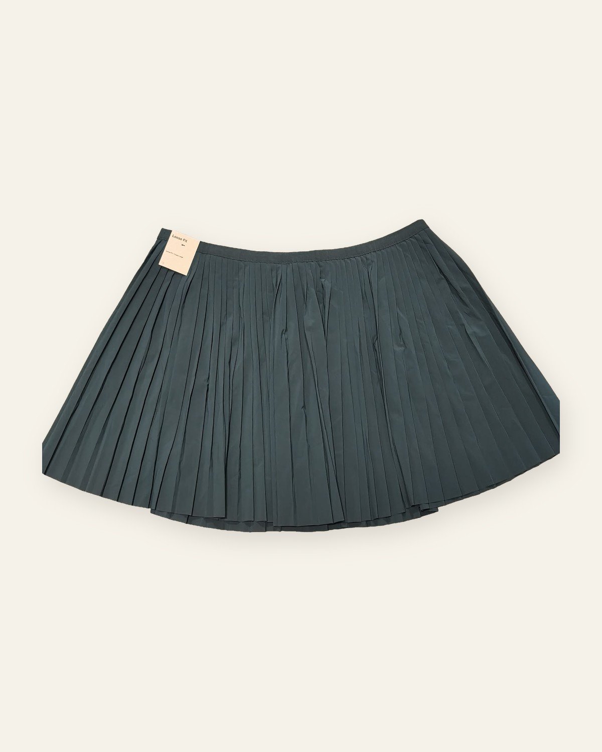 Nike Sportswear Women's Pleated Skirt, Dark Green – side view